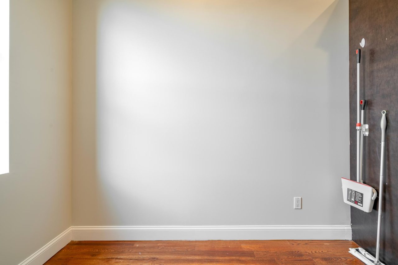  #1533: Central Harlem - 1 Bedroom (Queen)  -  #1533: Central Harlem  - Gallery -  7