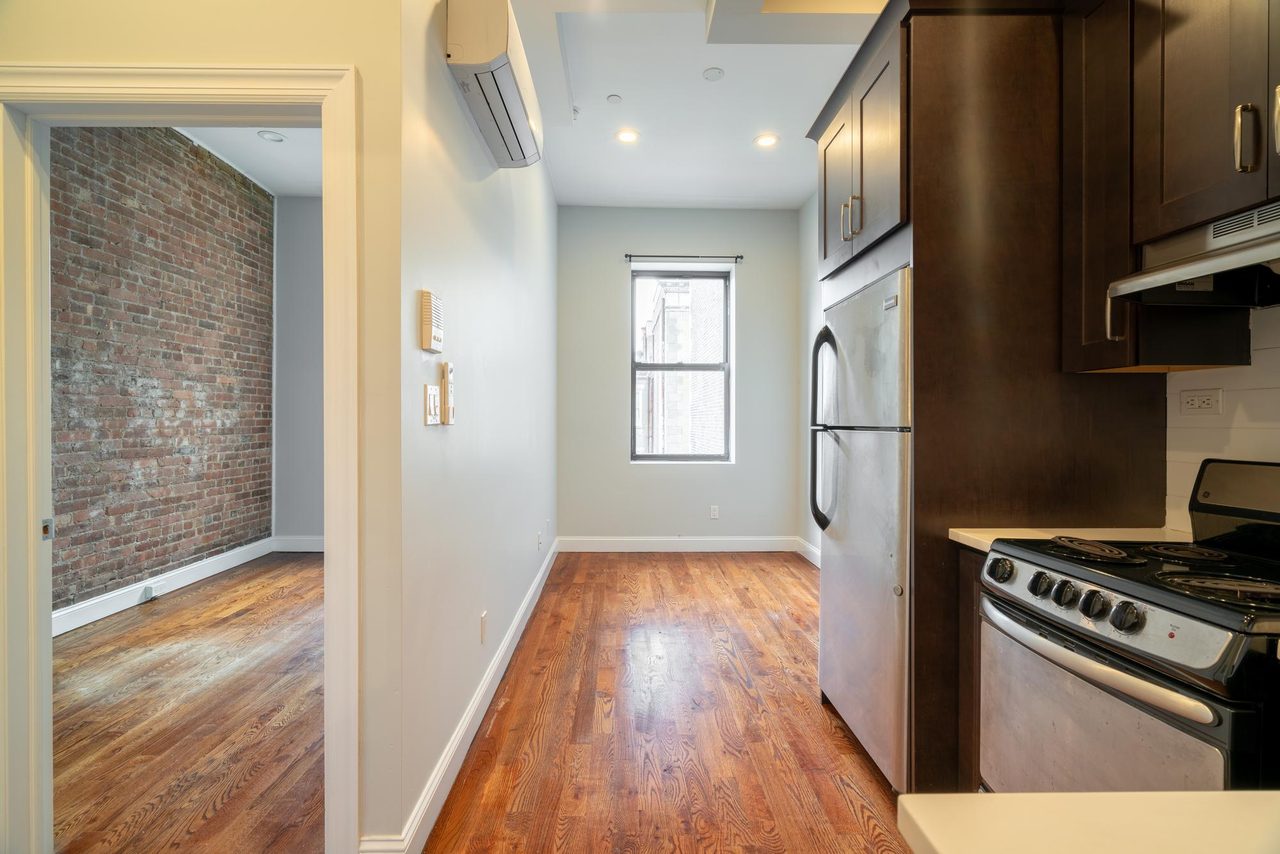 #1533: Central Harlem - 1 Bedroom (Queen) - #1533: Central Harlem - Gallery - 5