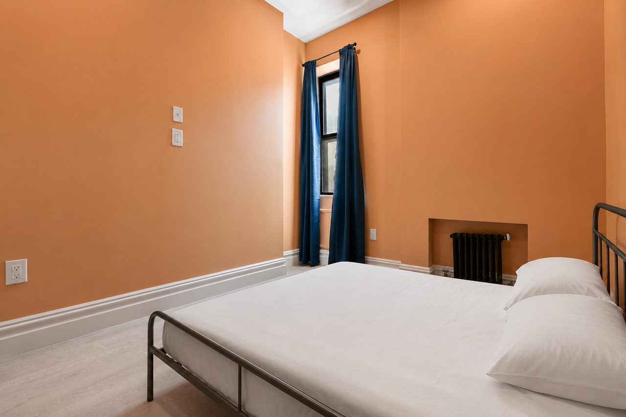 #553: East Village - Queen Bedroom B - 7
