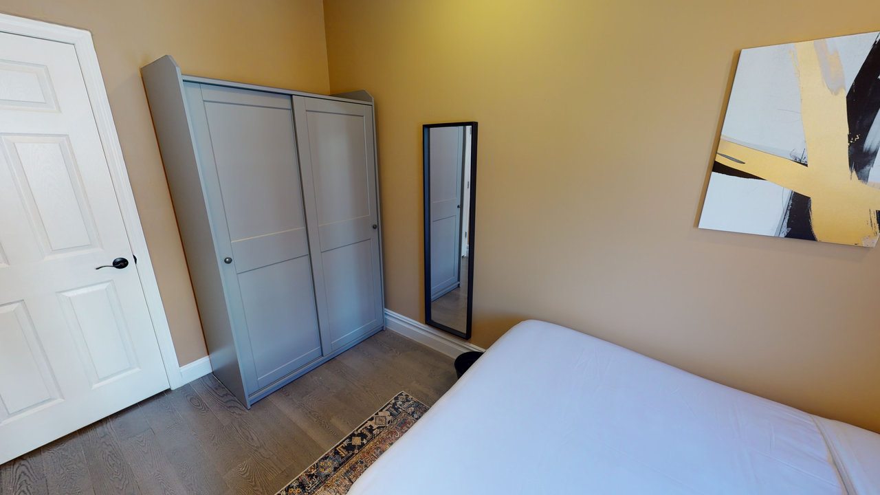 #553: East Village - Queen Bedroom C - 5