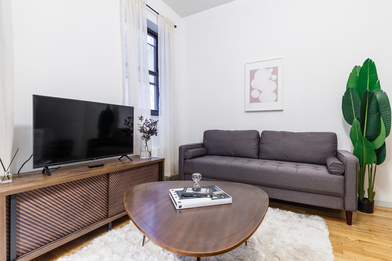  #283: Columbus Circle - 1 Bedroom (Full)  -  #283: Columbus Circle  - Gallery -  2
