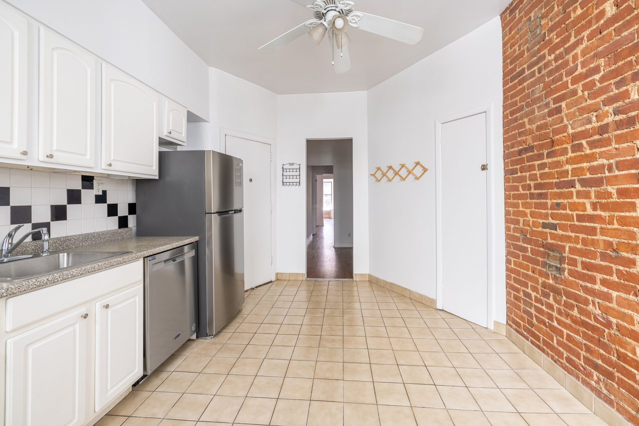 #1354: Upper West Side - 1 Bedroom (Queen) - 15