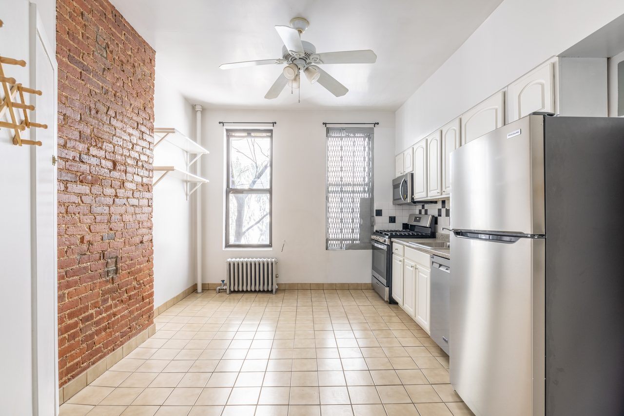  #1354: Upper West Side - 1 Bedroom (Queen)  -  #1354: Upper West Side  - Gallery -  17