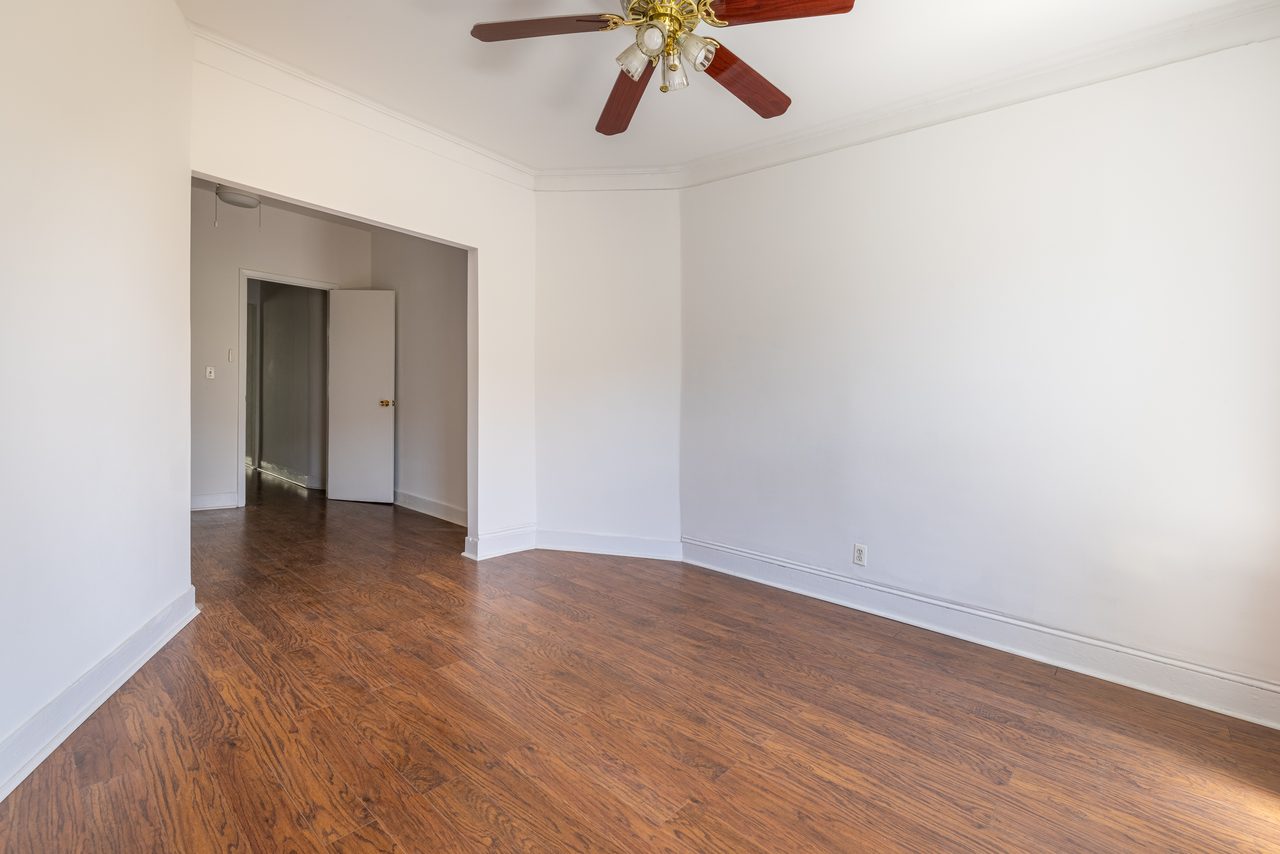 #1354: Upper West Side - 1 Bedroom (Queen) - 4