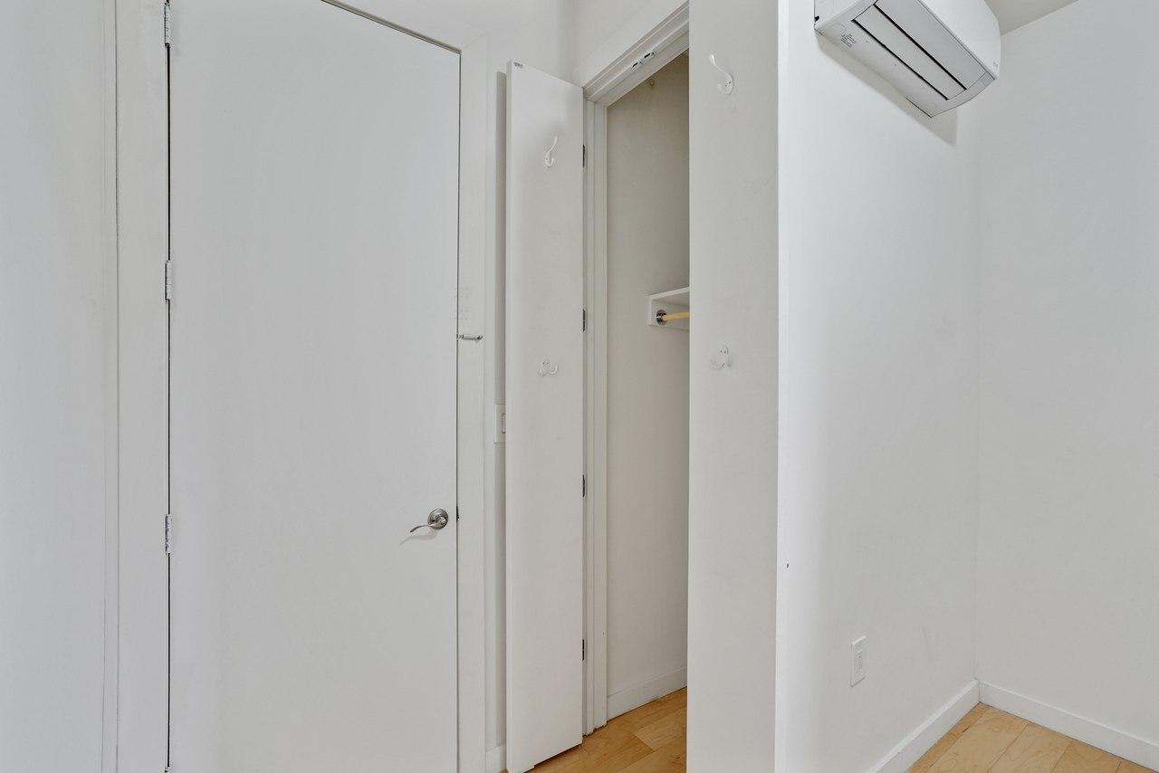 #425: Bedford-Stuyvesant - Twin Bedroom 3B - 16