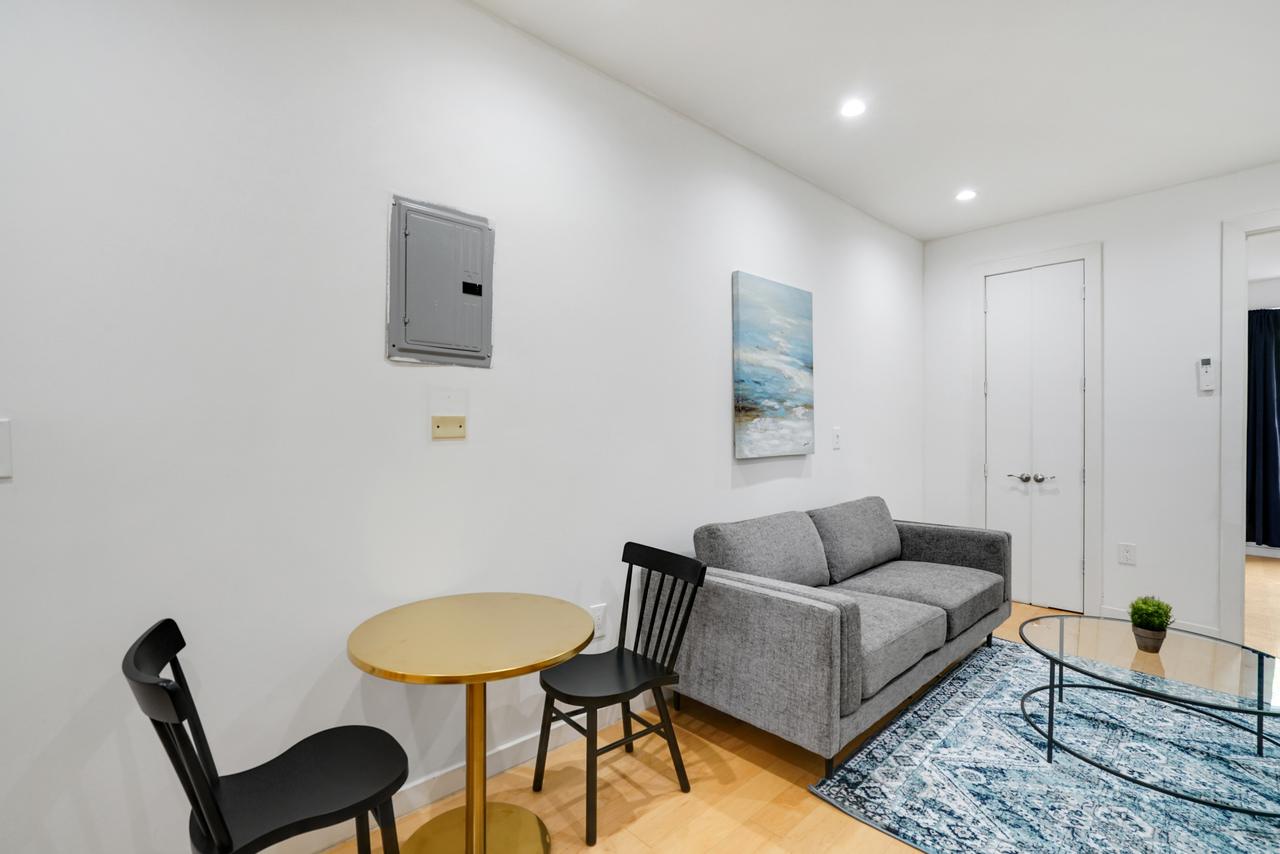 #425: Bedford-Stuyvesant - Twin Bedroom 3B - 11