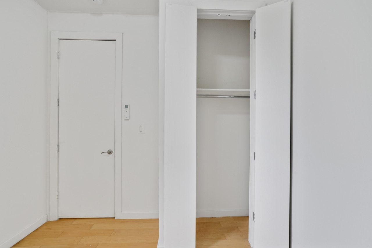 #425: Bedford-Stuyvesant - Twin Bedroom 3B - 14