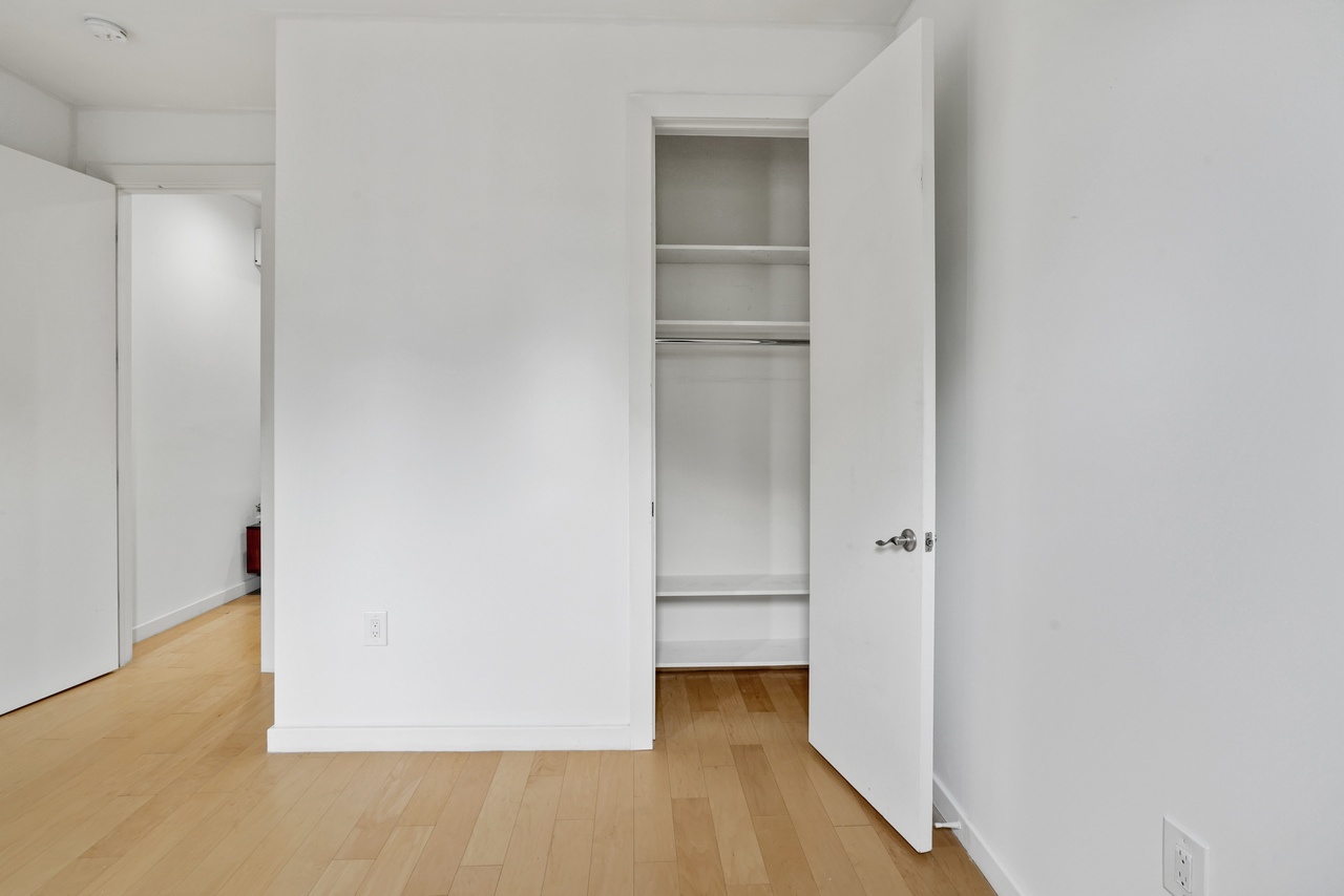 #425: Bedford-Stuyvesant - Full Bedroom 3A - 16