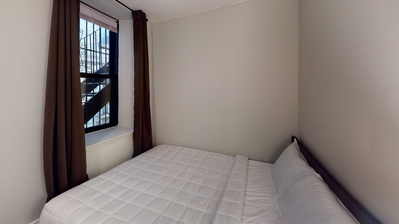 #891: Morningside Heights - Queen Bedroom A - 3