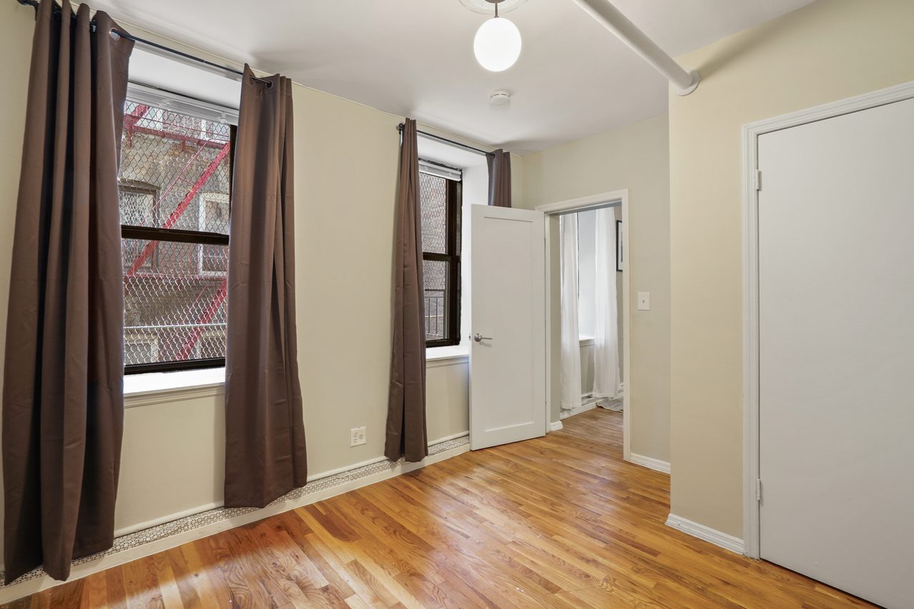  #891: Morningside Heights - Queen Bedroom C  -  #891: Morningside Heights  - Gallery -  11