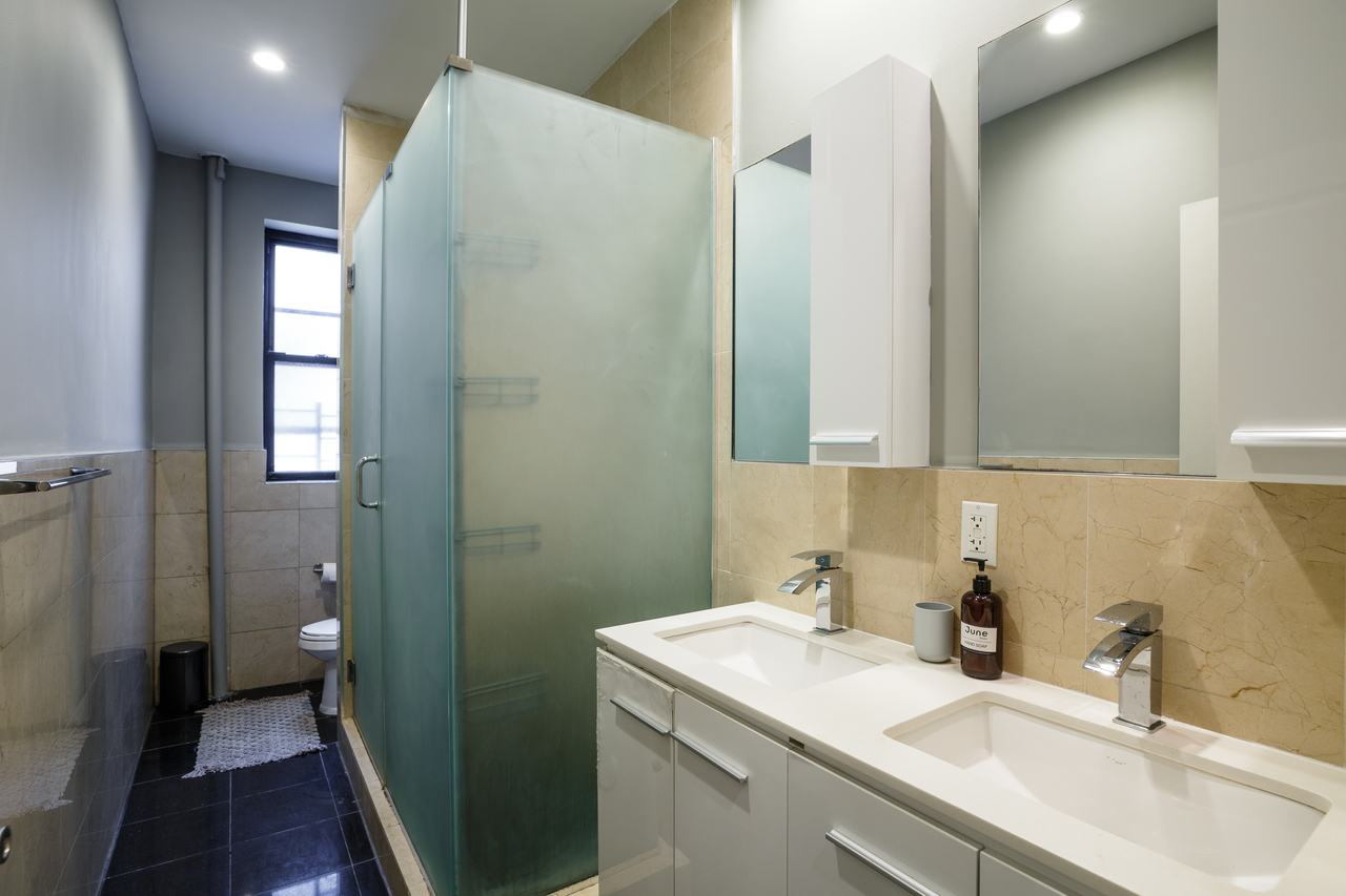 #213: West Harlem - Queen Bedroom C - #213: West Harlem - Gallery - 6