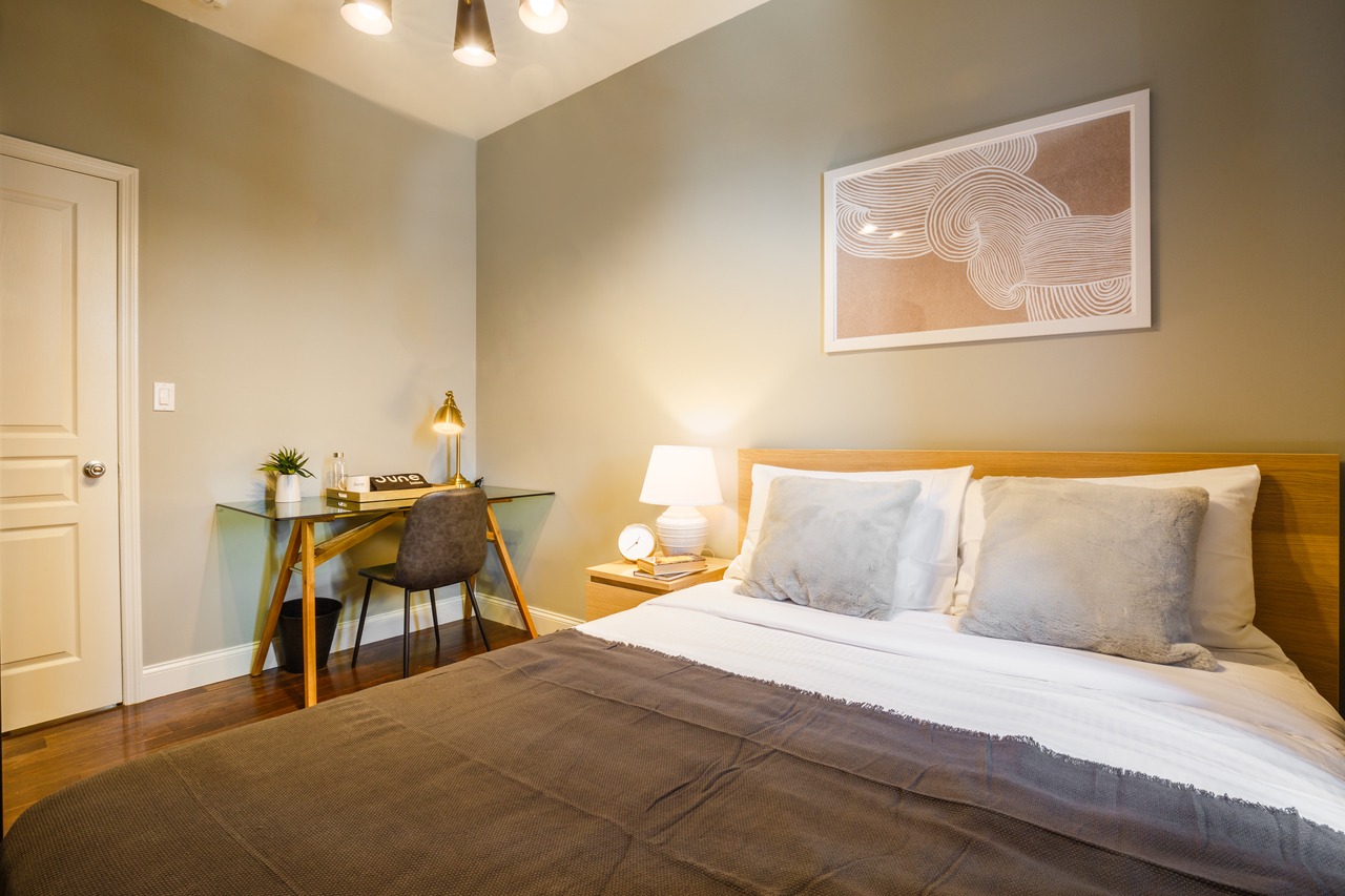 #213: West Harlem - Queen Bedroom A - #213: West Harlem - Gallery - 1