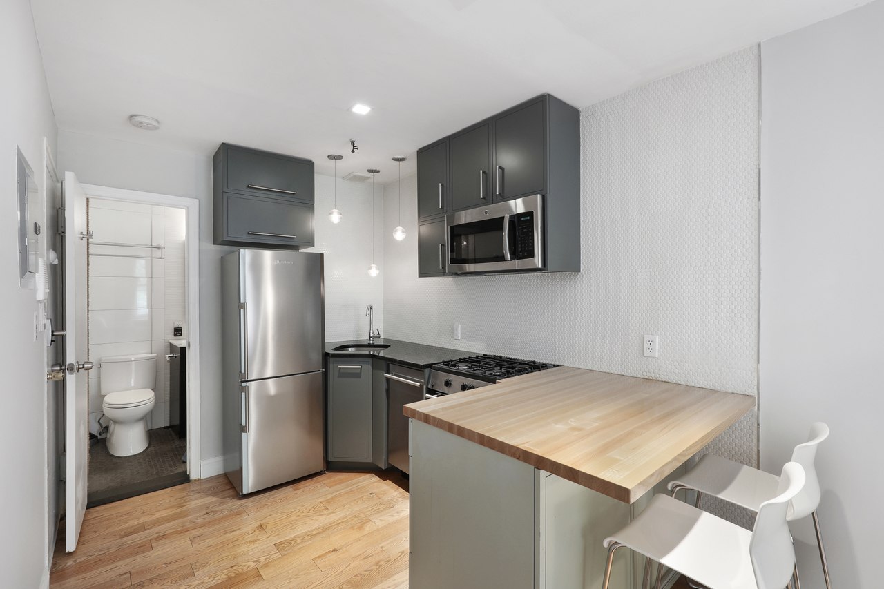 #482: Chelsea - Studio (Queen) - #482: Chelsea - Gallery - 2