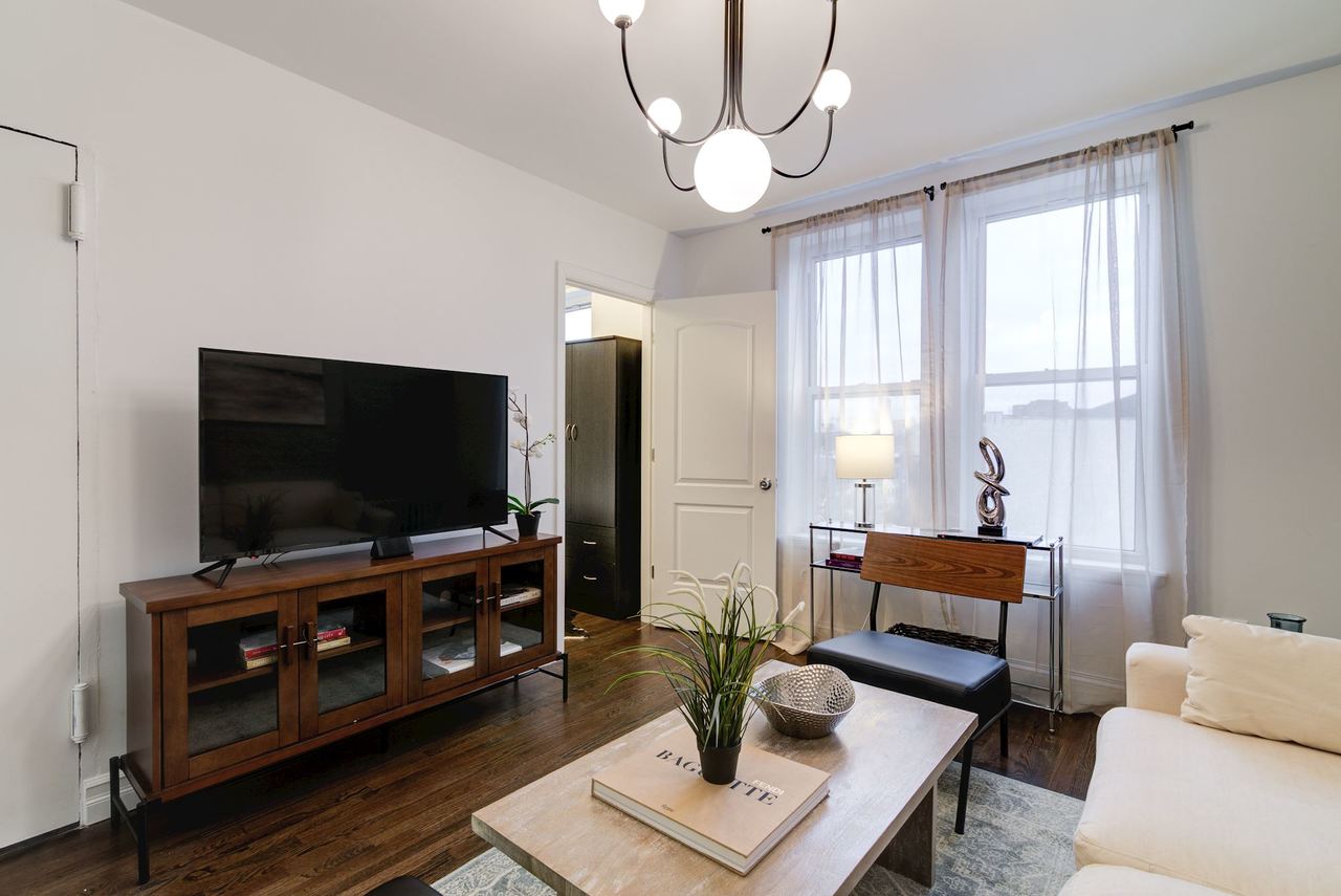 #170: Prospect Heights - Twin Bedroom A - 4