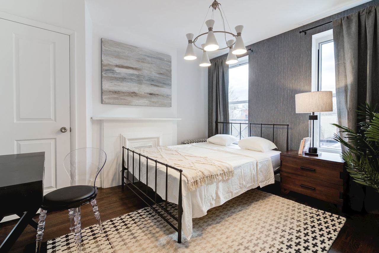 #170: Prospect Heights - Queen Bedroom C - 12