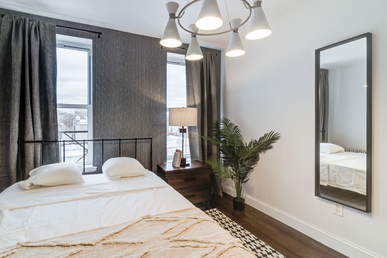 #170: Prospect Heights - Queen Bedroom C - 1