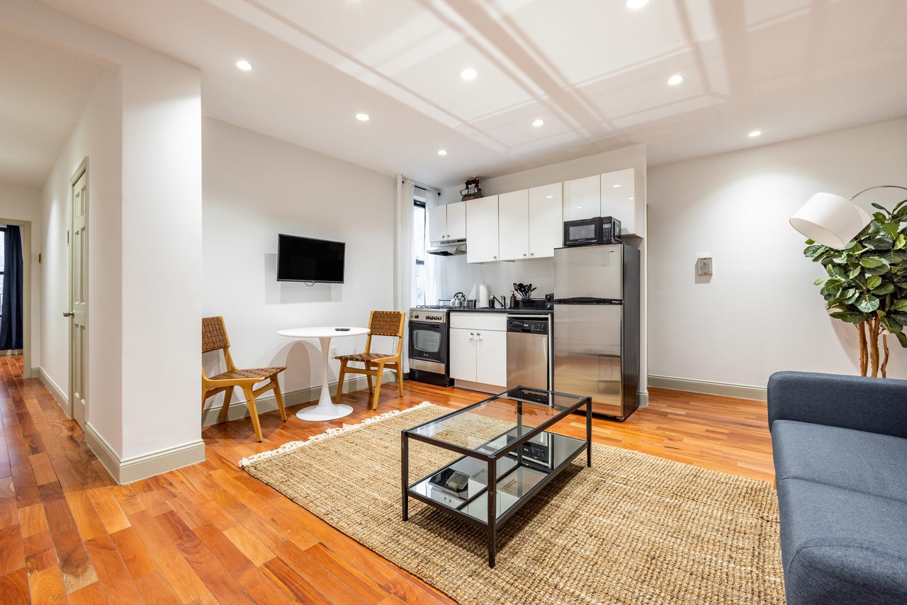 #862: Hamilton Heights - Full Bedroom B - #862: Hamilton Heights - Gallery - 1