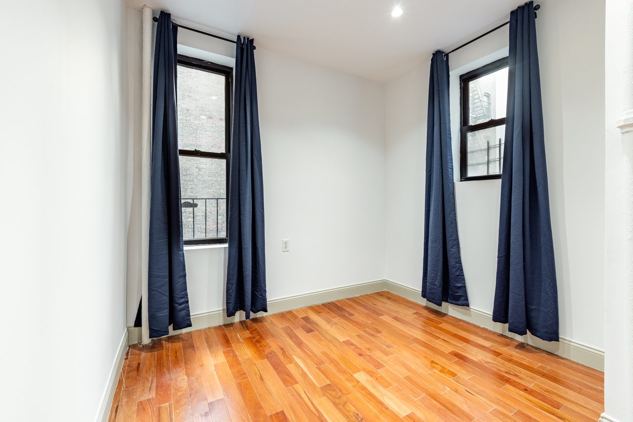 #862: Hamilton Heights - Full Bedroom B - #862: Hamilton Heights - Gallery - 3