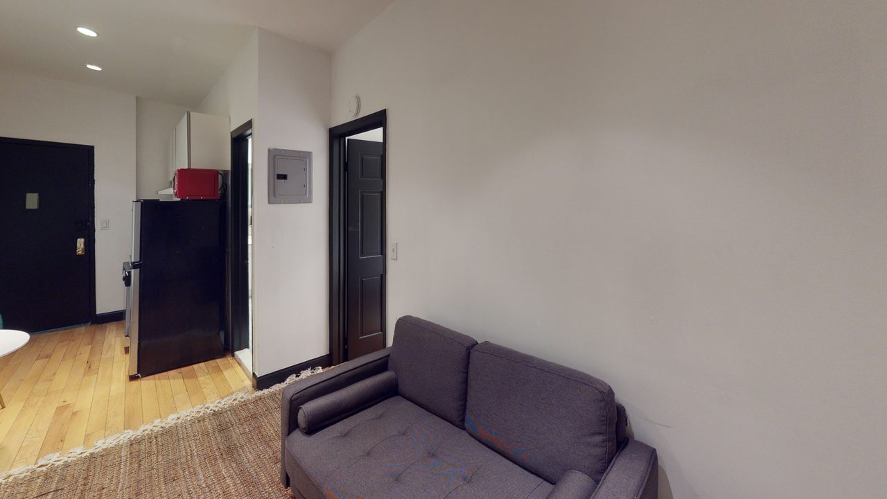  #717: East Village - 1 Bedroom (Queen)  -  #717: East Village  - Gallery -  17