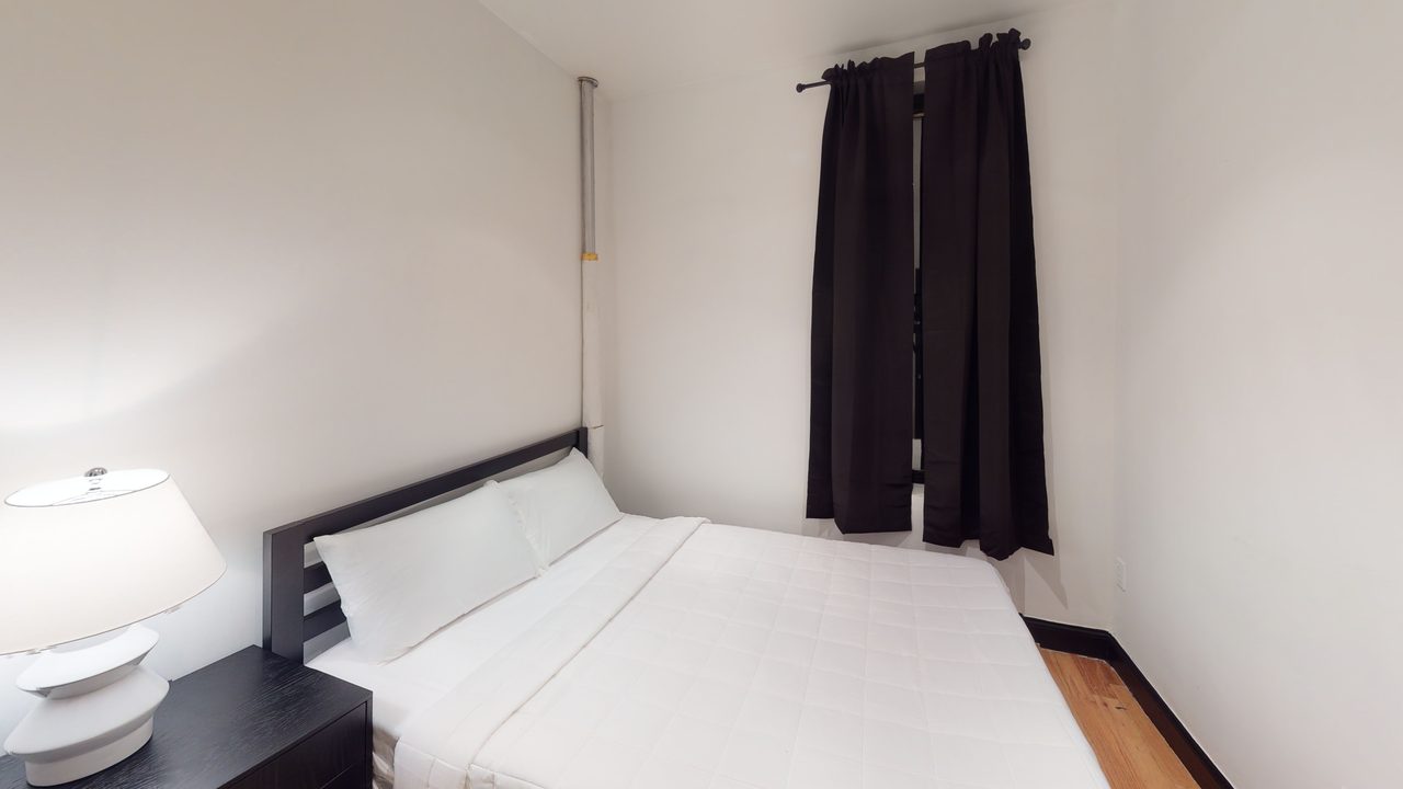  #717: East Village - 1 Bedroom (Queen)  -  #717: East Village  - Gallery -  7