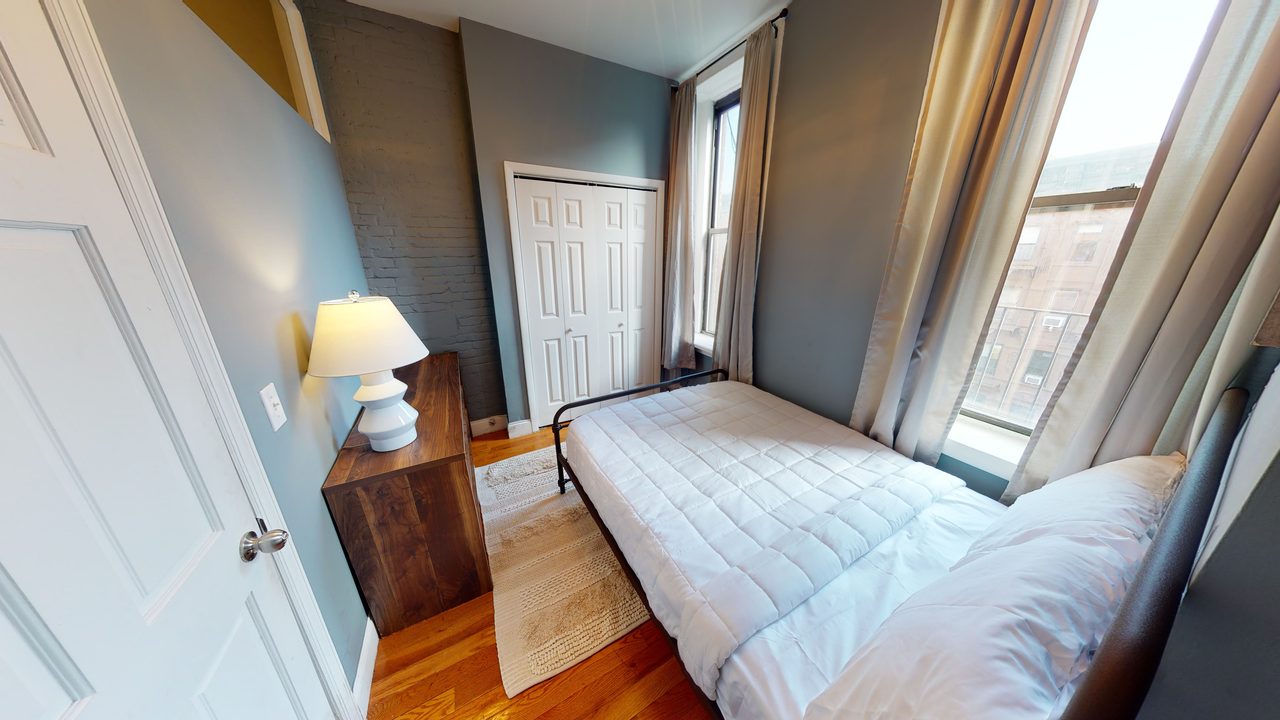 #529: East Village - Queen Bedroom B - #529: East Village - Gallery - 11