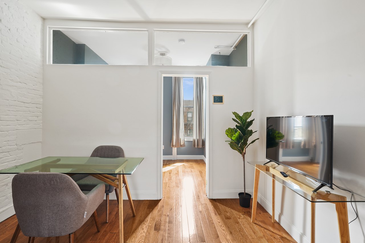#529: East Village - Twin Bedroom A - #529: East Village - Gallery - 8