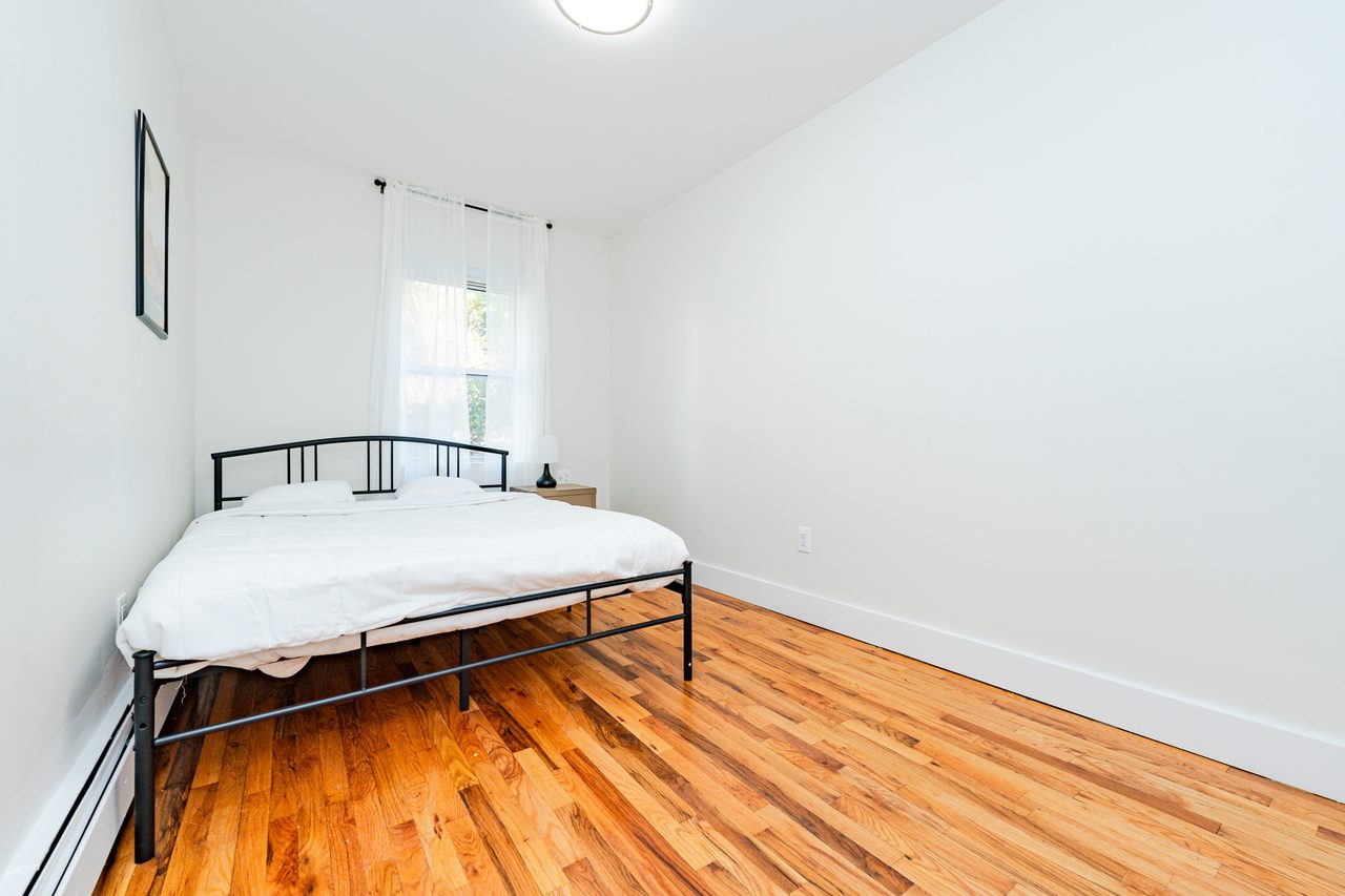 #1793: Bedford-Stuyvesant - Queen Room A - 1
