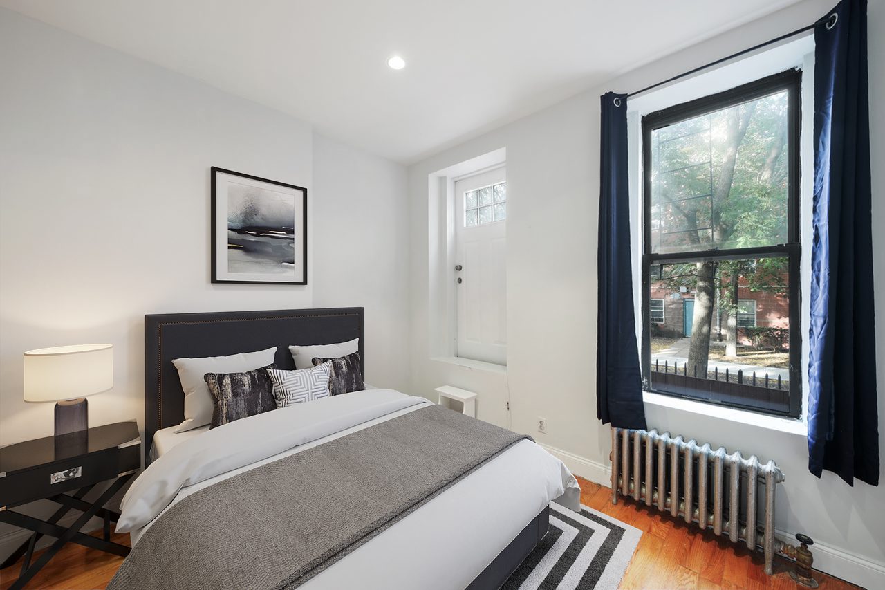 #694: East Village - 1 Bedroom (Queen) - 22