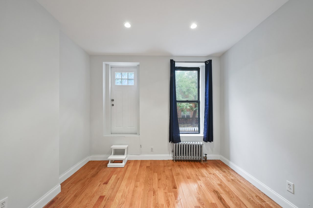 #694: East Village - 1 Bedroom (Queen) - 12