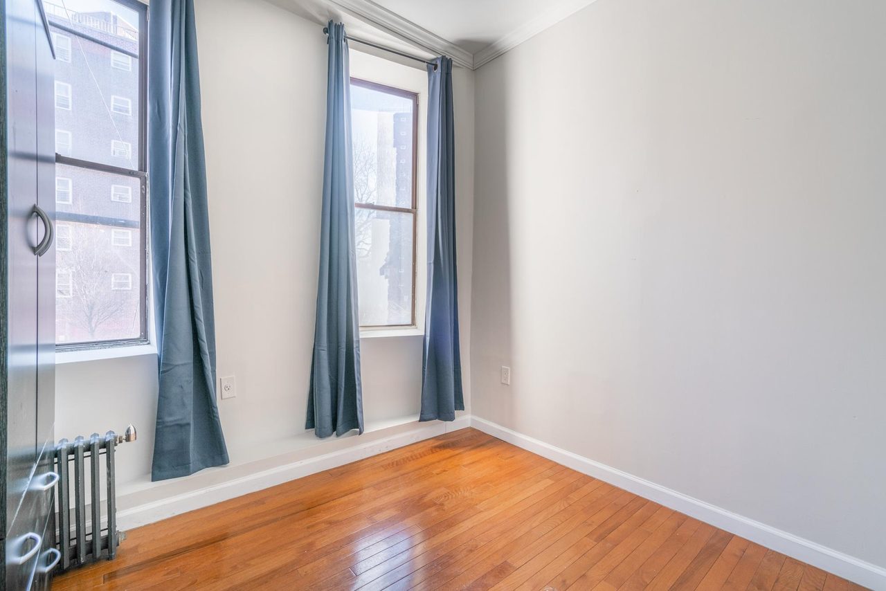  #933: East Village - Full Bedroom B  -  #933: East Village  - Gallery -  9