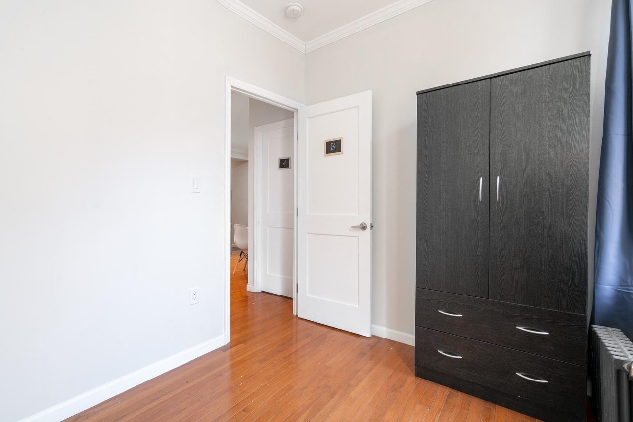 #933: East Village - Full Bedroom B - #933: East Village - Gallery - 12