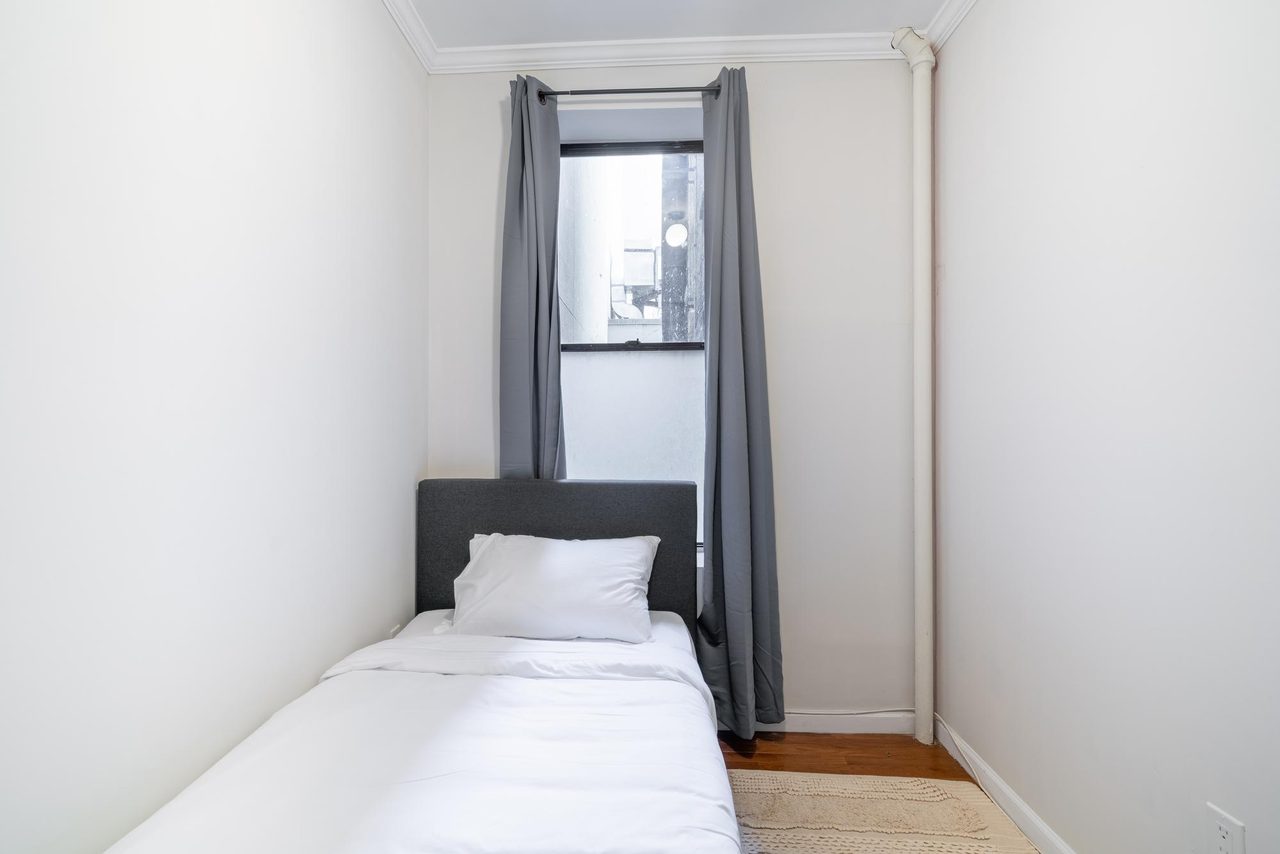  #933: East Village - Twin Bedroom С  -  #933: East Village  - Gallery -  1