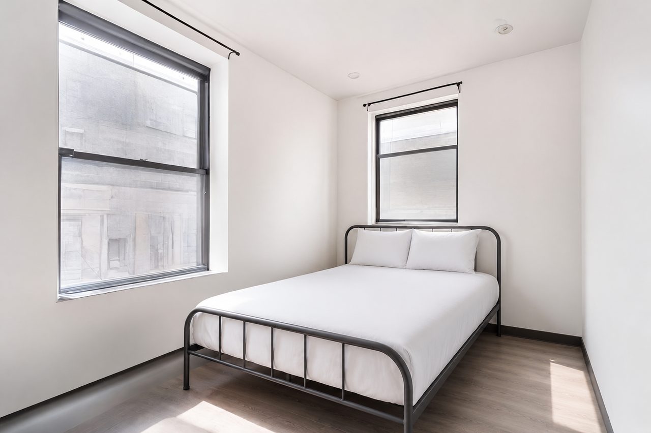 #1112: Gramercy - Full Bedroom A - 16