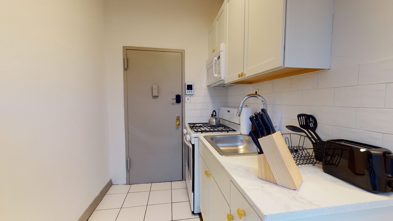 #682: Columbus Circle - 1 Bedroom (Full) - #682: Columbus Circle - Gallery - 15