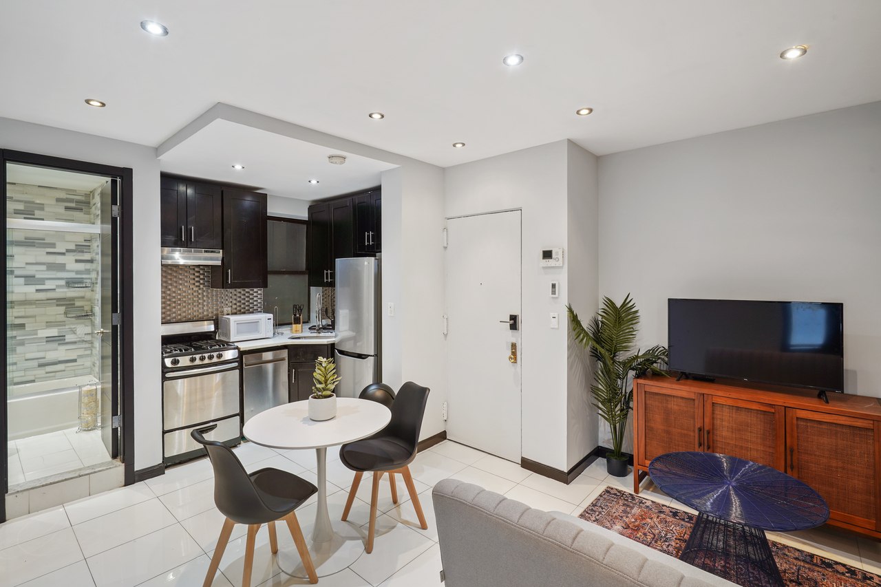 #550: Upper West Side - Full Bedroom C - 4