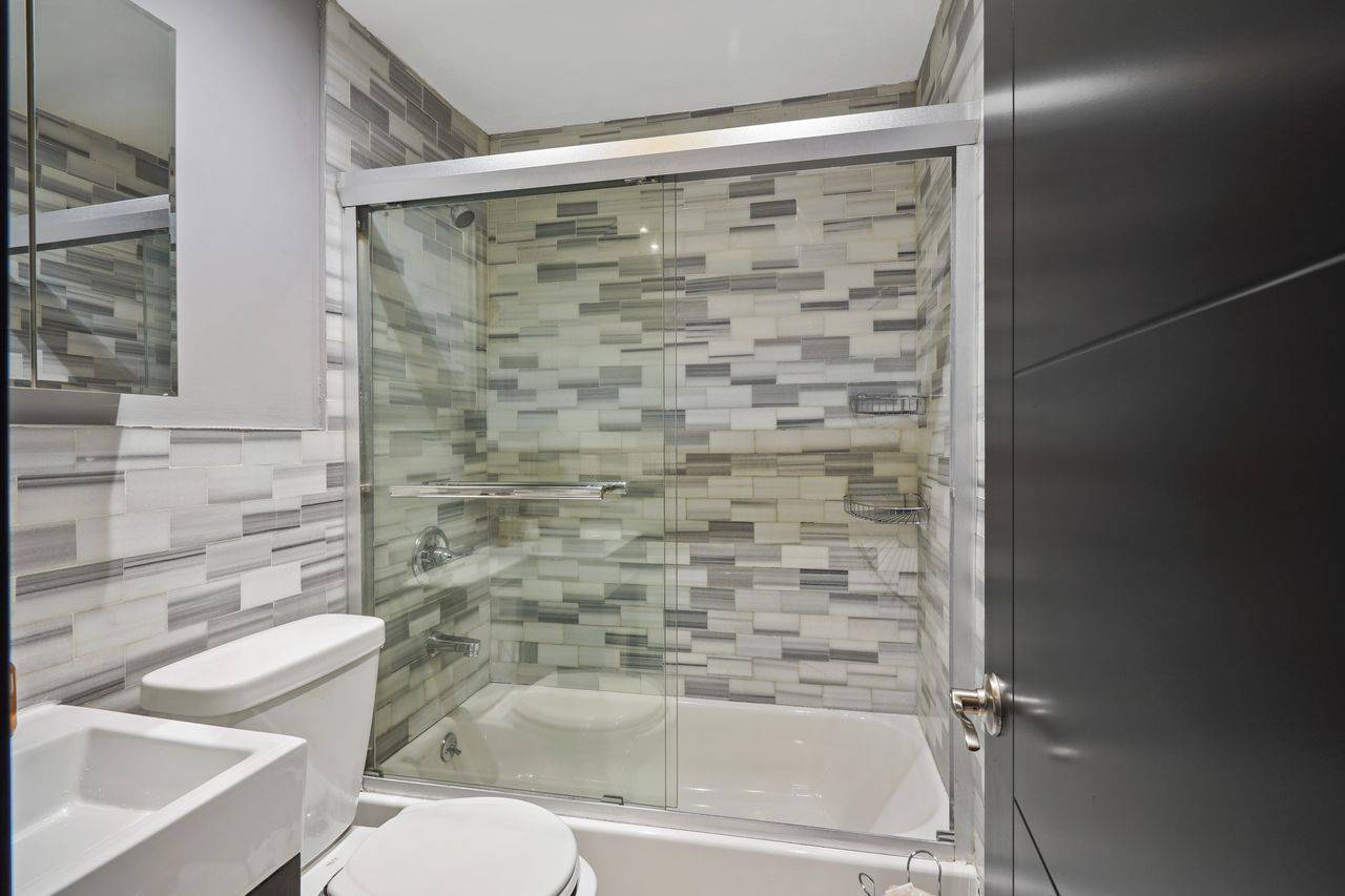 #550: Upper West Side - Full Bedroom B - 9