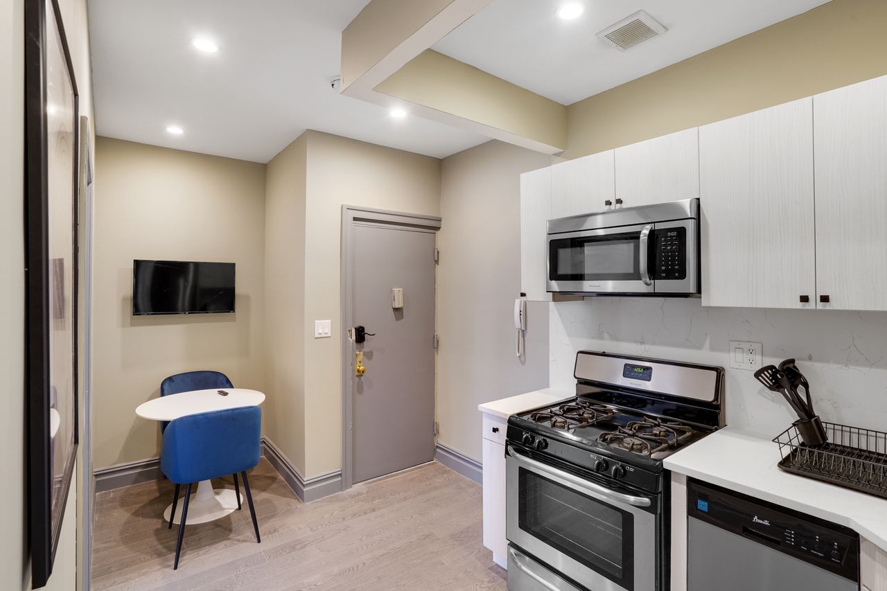 #572: East Village - Queen Bedroom C - #572: East Village - Gallery - 9