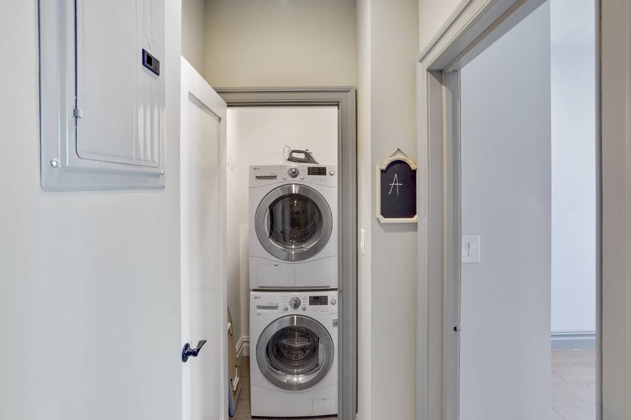  #572: East Village - Queen Bedroom C  -  #572: East Village  - Gallery -  15