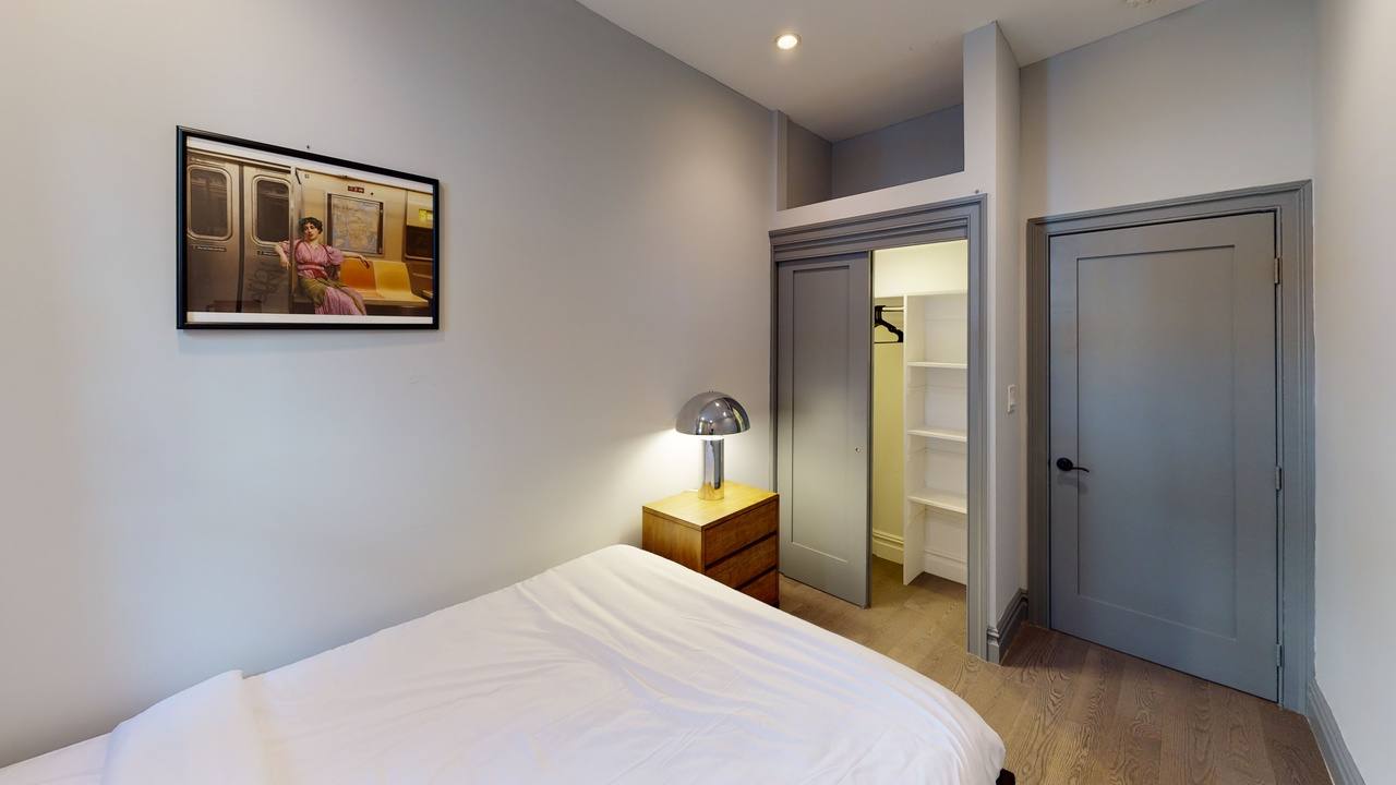 #572: East Village - Queen Bedroom B - 11