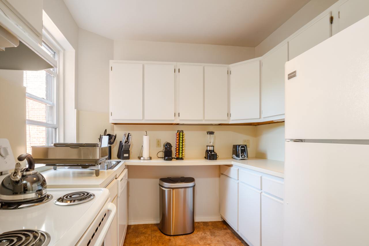 #232: Chelsea - Full Bedroom A - #232: Chelsea - Gallery - 4