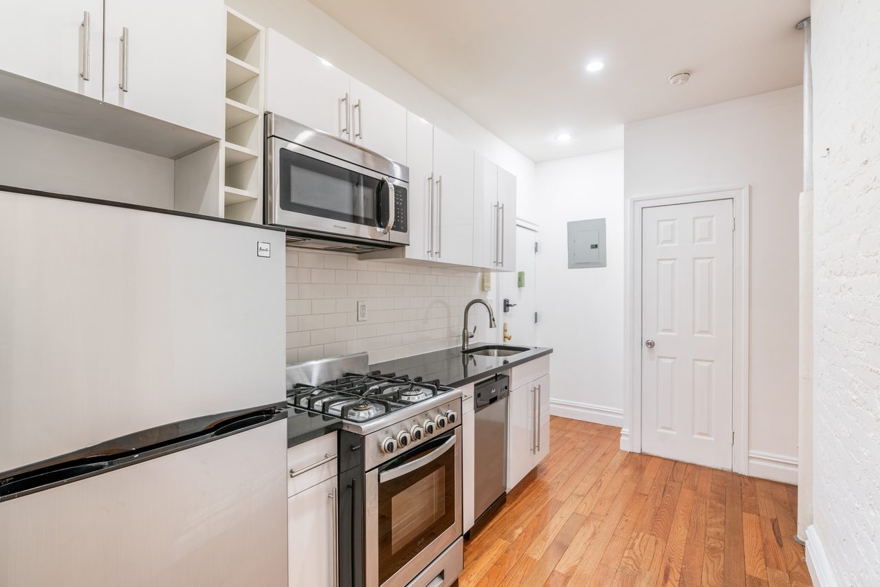 #944: Columbus Circle - 1 Bedroom (Full) - 13