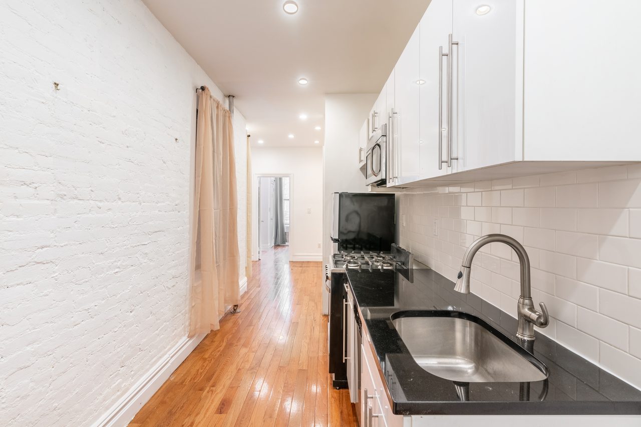#944: Columbus Circle - 1 Bedroom (Full) - 11