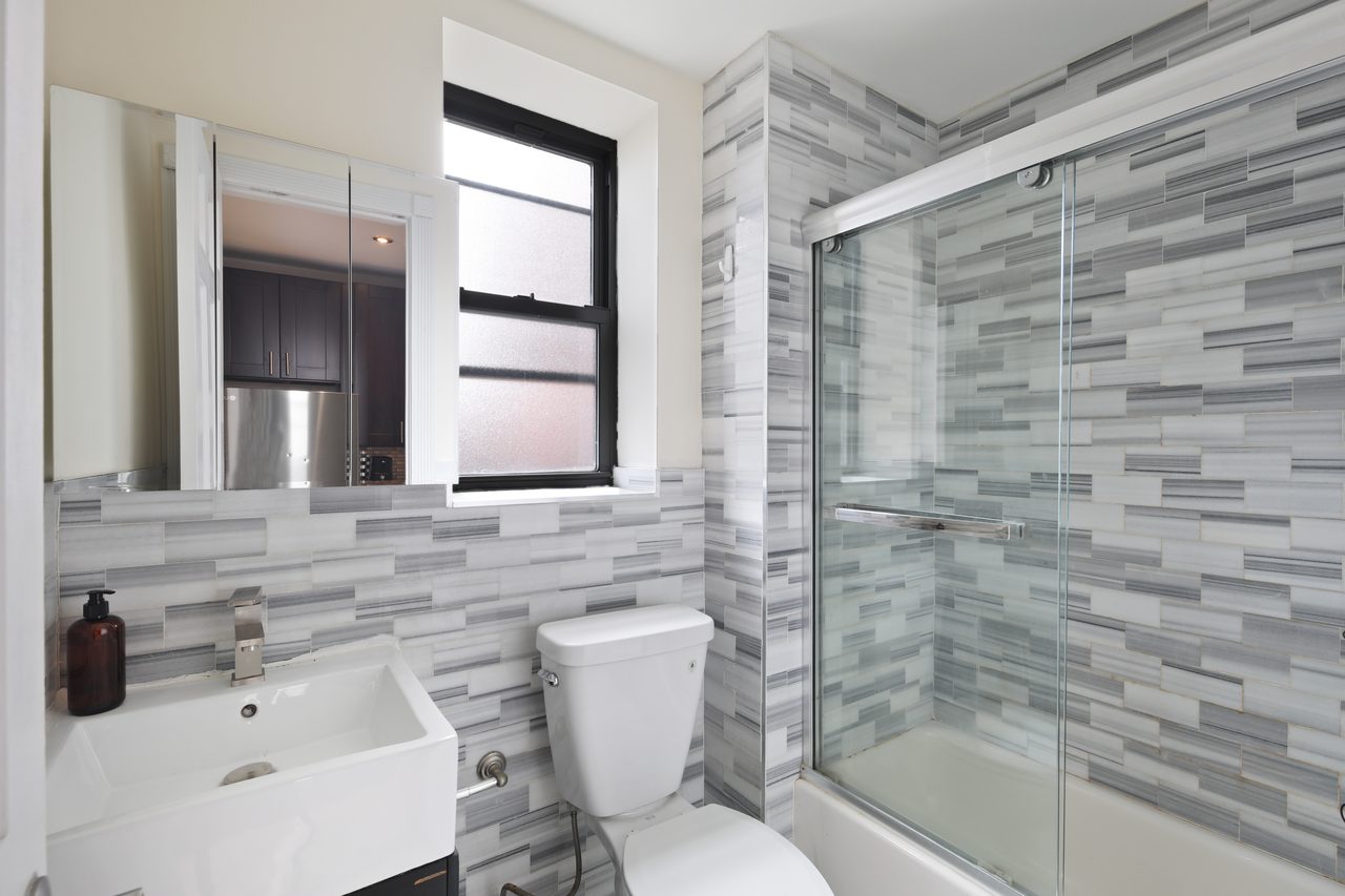  #785: Upper West Side - Queen Bedroom C  -  #785: Upper West Side  - Gallery -  11