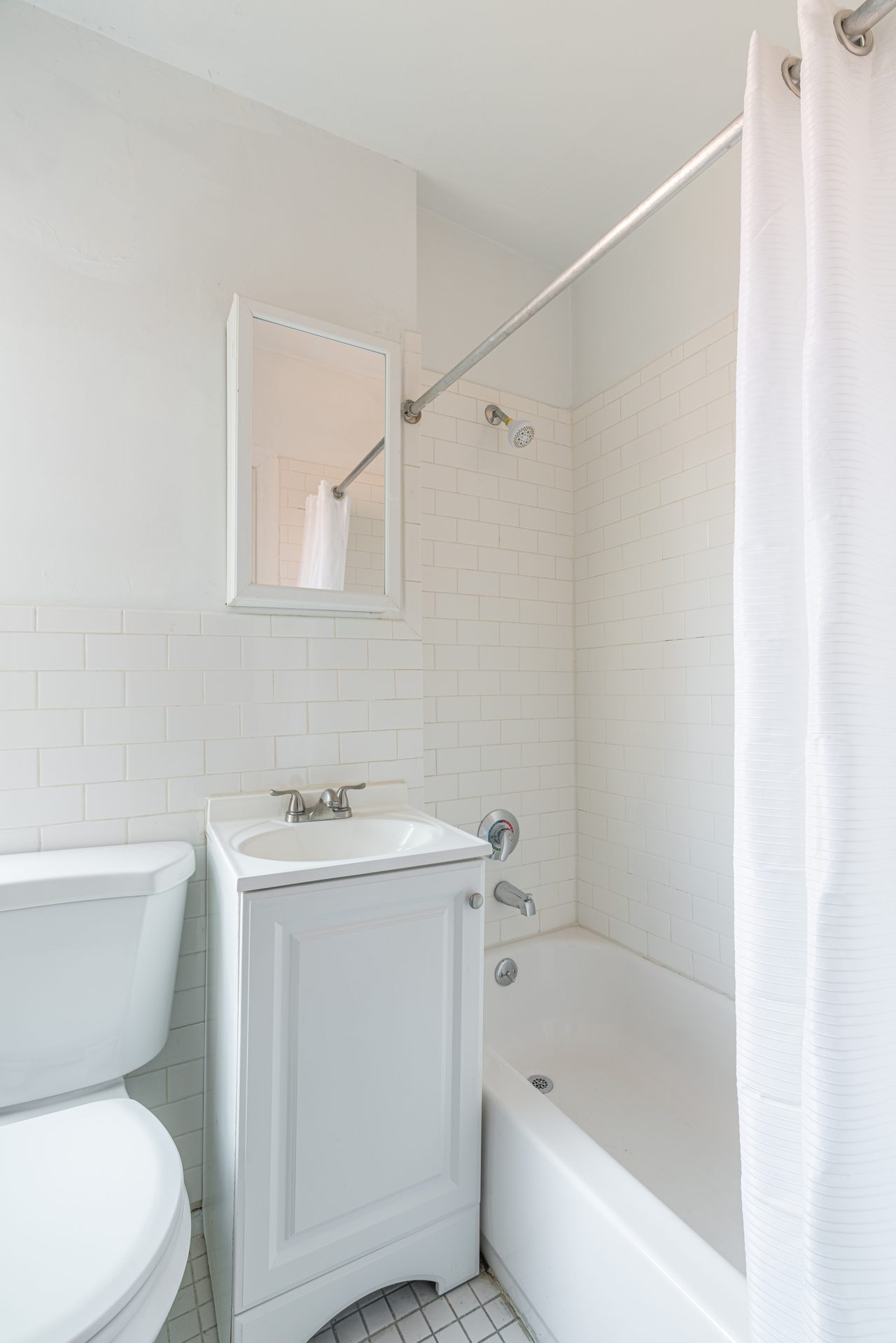 #984: East Village - 1 Bedroom (Full) - 14
