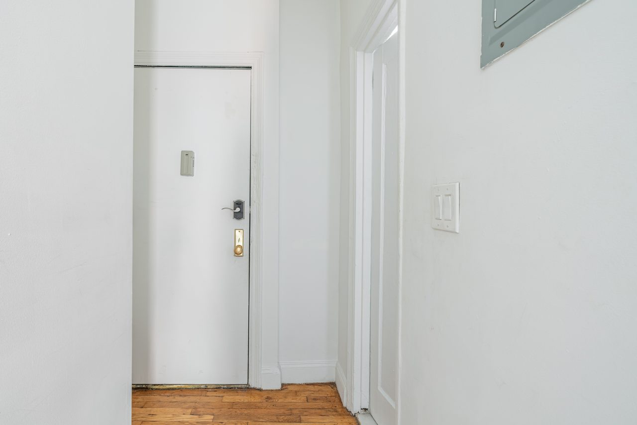 #984: East Village - 1 Bedroom (Full) - 16