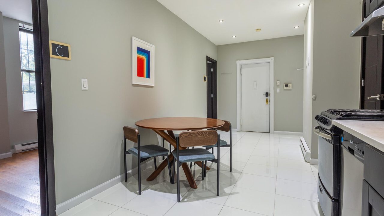 #1580: Upper West Side - Full Bedroom D  -  #1580: Upper West Side  - Gallery -  9
