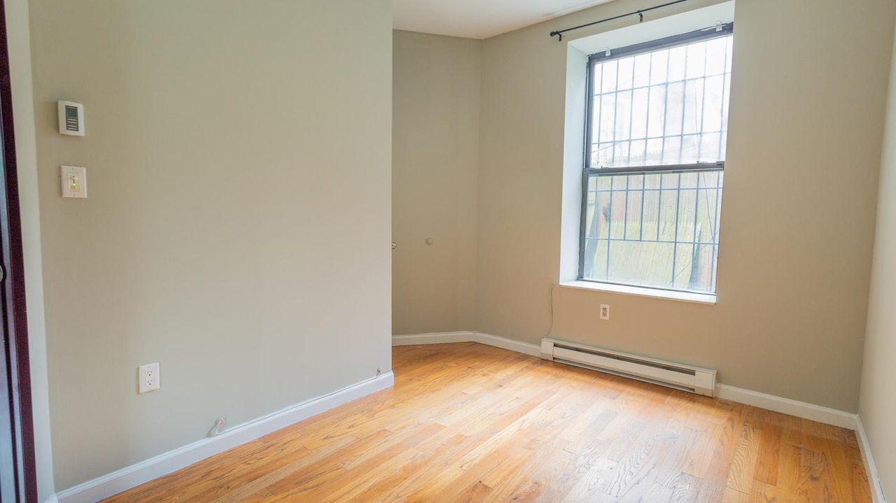  #1580: Upper West Side - Full Bedroom D  -  #1580: Upper West Side  - Gallery -  3