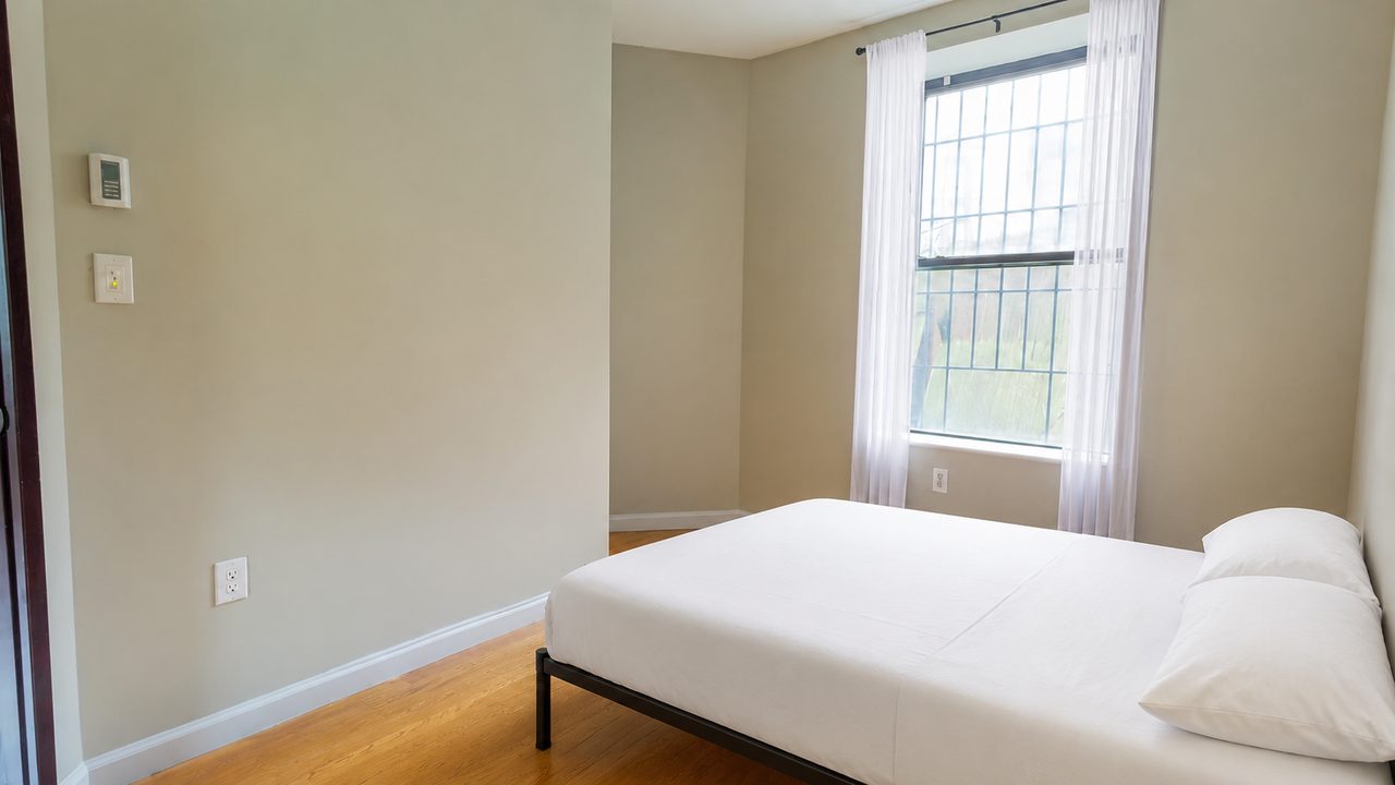 #1580: Upper West Side - Full Bedroom D - 10
