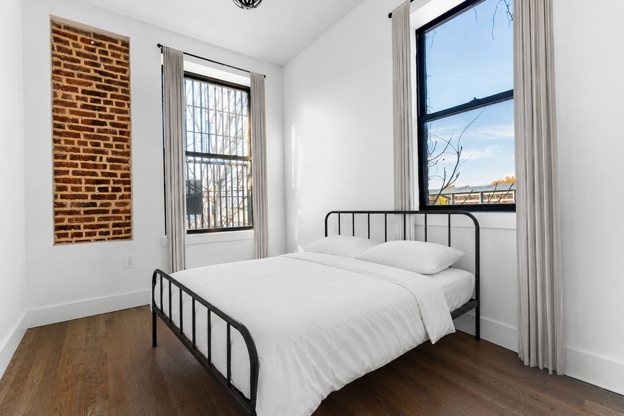 #1728: Crown Heights - Queen Bedroom A - 1