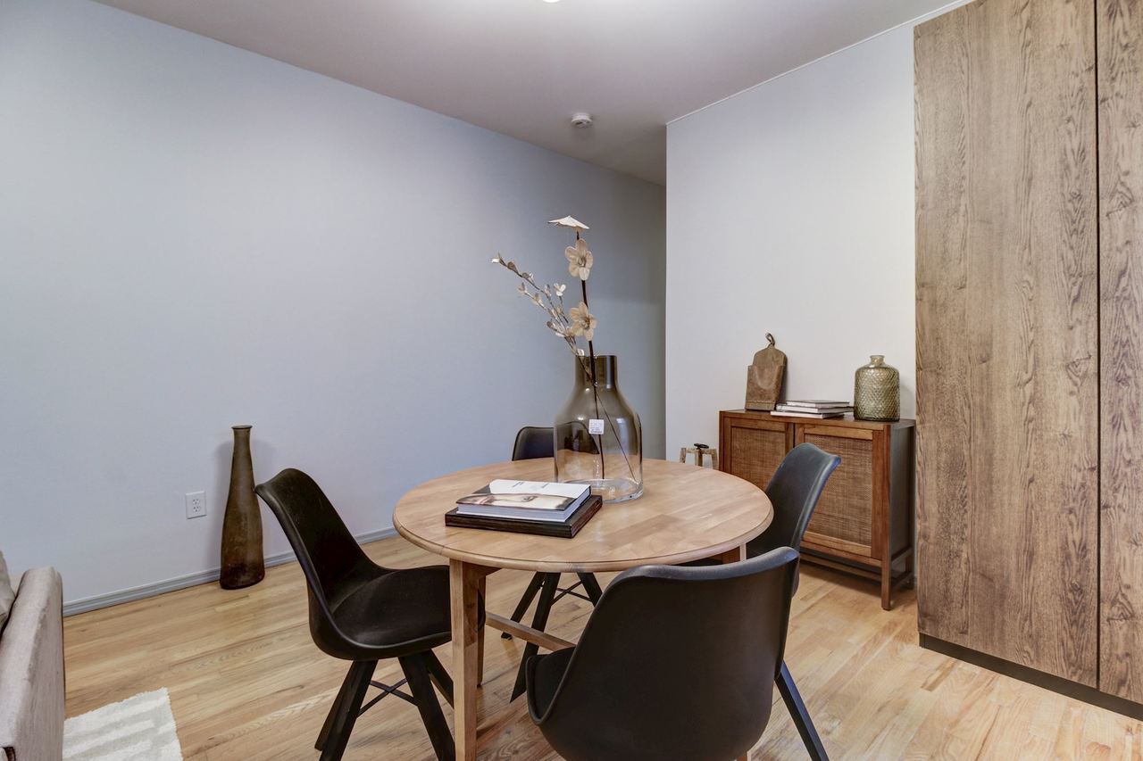  #165: Hamilton Heights - Queen Room C  -  #165: Hamilton Heights  - Gallery -  7